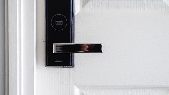 Cómo integrar tu alarma con dispositivos inteligentes